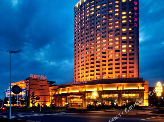 丹东福瑞德大酒店 坐拥鸭绿江一线江景，1-3晚灵活住宿含周边景点门票可选